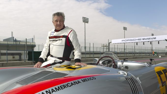 De autosport verliest icoon Hans Herrmann, Porsche-held die Le Mans veroverde en geschiedenis schreef