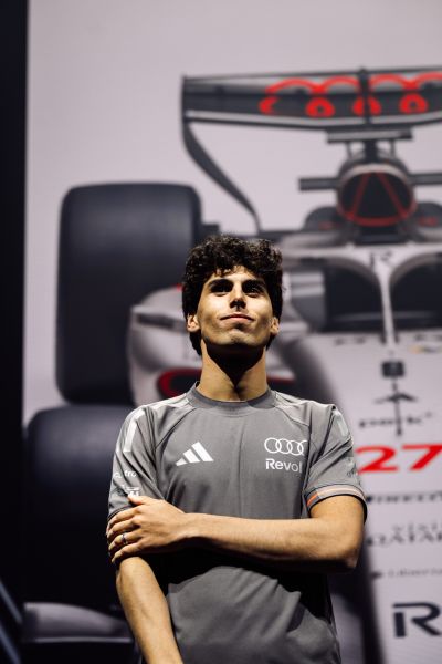 Audi R26 Formule 1 introductie Berlijn