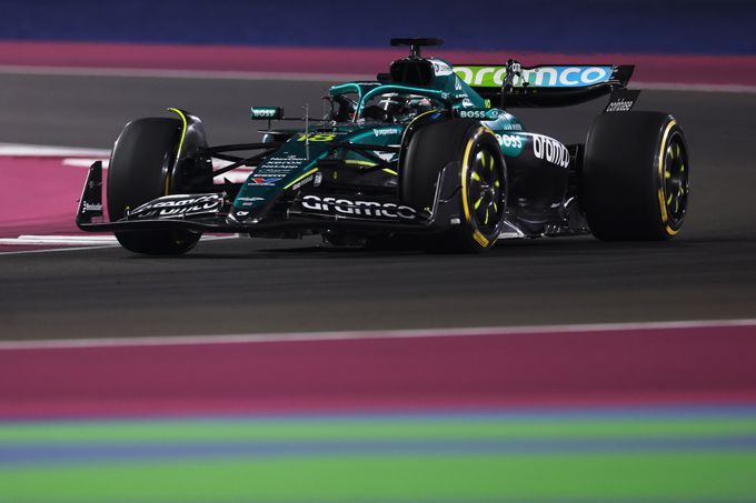 Aston Martin AMR26 F1 Barcelona Lance Stroll actie