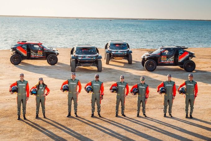 Vier top-equipes van Dacia Sandriders in de startblokken voor Dakar 2026 in Saoedi-Arabië