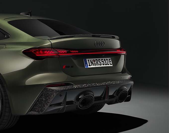 audirs5limousine