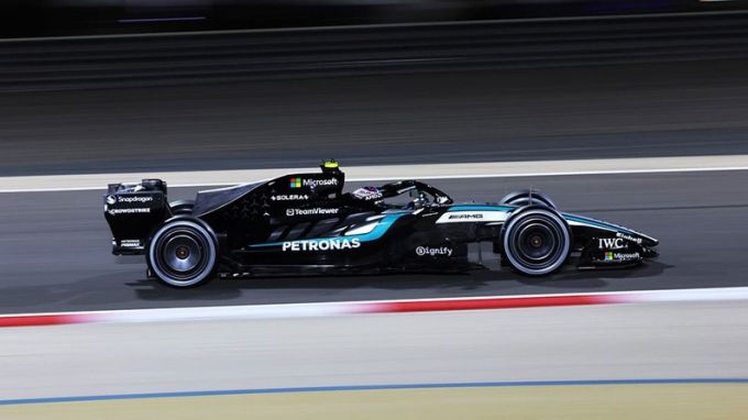 Geruchten over brandstofproblemen zetten Mercedes en Petronas onder hoogspanning richting F1-seizoensstart