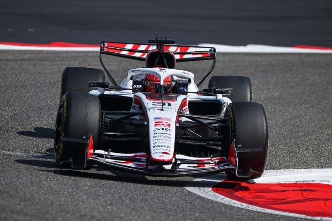 Esteban Ocon na de Bahrein-testdagen: "Haas ruikt zijn kans en wil dit seizoen nadrukkelijk meedoen in de subtop"