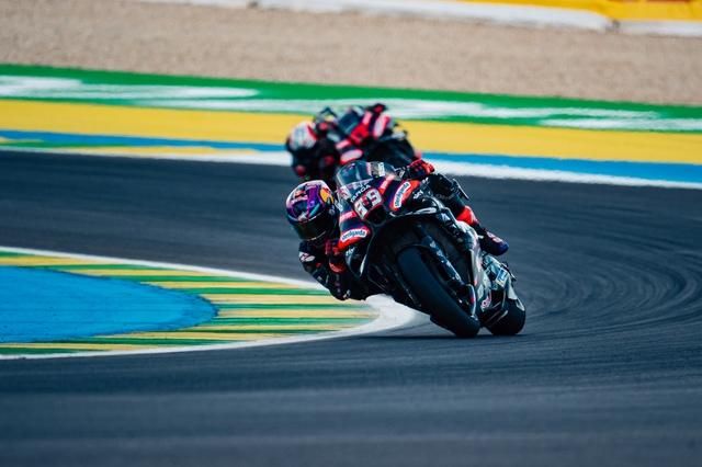  Aprilia Racing