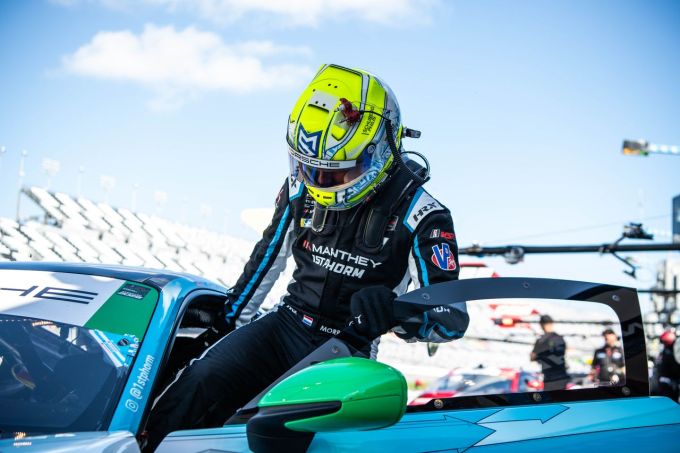Morris Schuring is met de Manthey-Porsche klaar voor hitte, hobbels en strijd tijdens beroemde 12H Sebring