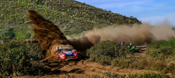 FOTO'S - Nieuwe Hyundai Evo klaar voor Afrikaanse slijtageslag tijdens beruchte en onvoorspelbare Safari Rally Kenya + VIDEO