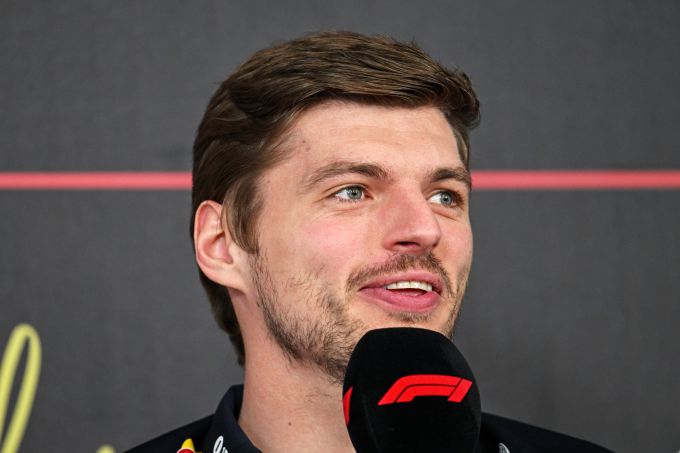De deur wagenwijd open voor Max Verstappen op de Nurburgring-Nordschleife