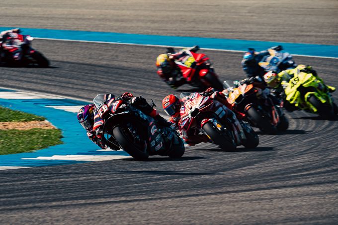  Aprilia Racing