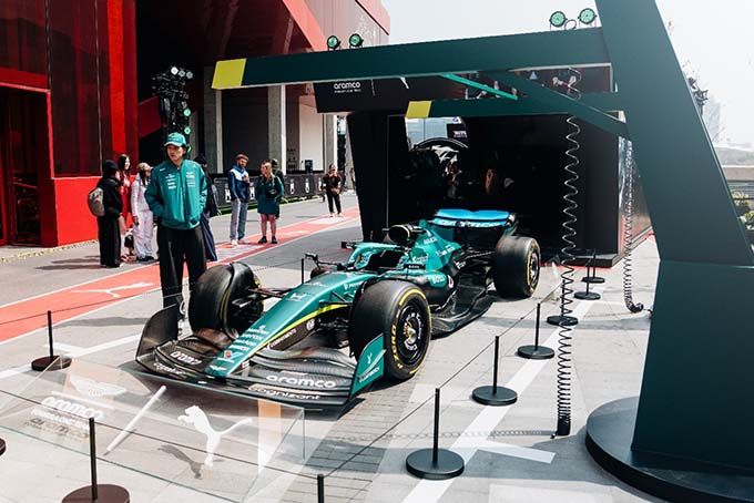 Simulator Aston Martin Aramco Formula one team