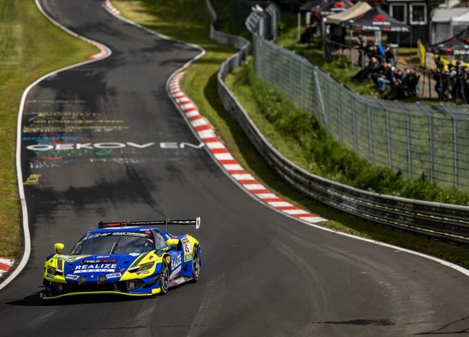 ADAC RAVENOL 24h Nürburgring 2026 bandenoorlog Falken Dunlop Pirelli Toyo Yokohama Michelin foto 14