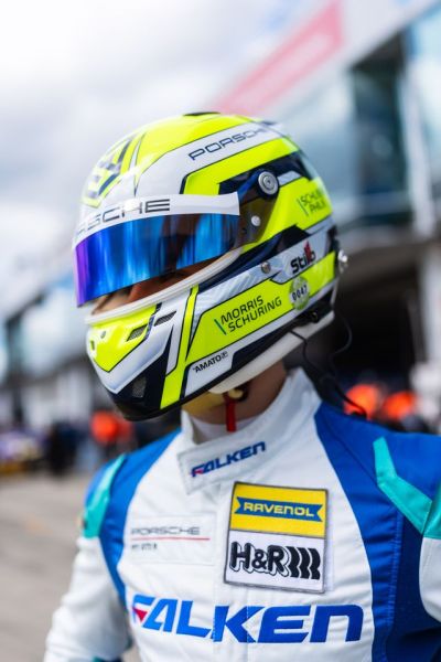 ADAC RAVENOL 24h Nürburgring 2026 Morris Schuring Porsche 911 GT3 Cup Falken Motorsports foto 2