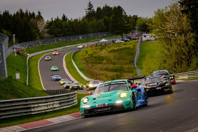 ADAC RAVENOL 24h Nürburgring 2026 Morris Schuring Porsche 911 GT3 Cup Falken Motorsports foto 1
