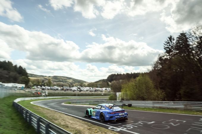 ADAC RAVENOL 24h Nürburgring 2026 Morris Schuring Porsche 911 GT3 Cup Falken Motorsports foto 4