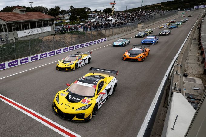 Nr4 Nicky Catsburg Tommy Milner Corvette Z06 GT3.R start