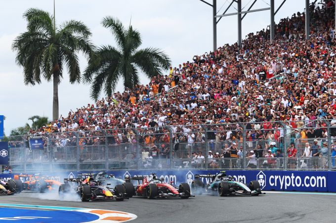 FIA verrast Formule 1-teams met nieuwe motorregels en extra steun voor achterblijvende fabrikanten