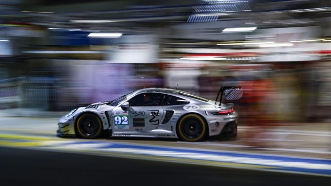 De 94e editie 24 Uur van Le Mans Porsche AG Manthey Racing Porsche 911 GT3 R foto 10
