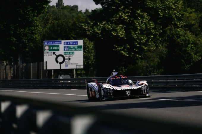 Peugeot 9X8 @ Le Mans 2026 Foto 2