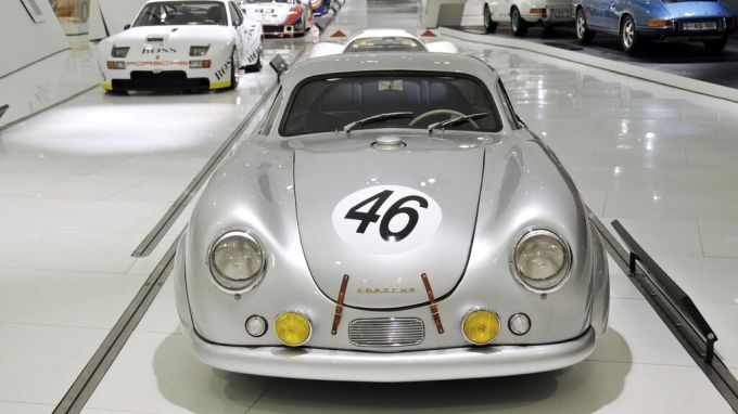 Porsche 24 Uur van Le Mans 2026 Manthey 356 SL silver livery 1951 4