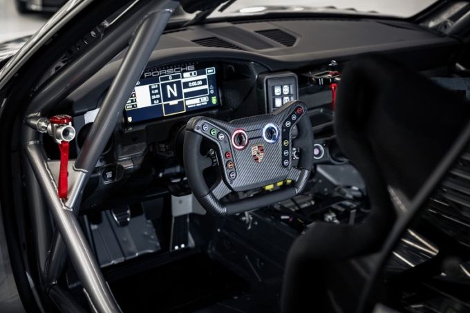 Porsche onthult 911 GT4 R wereldwijde klantensport 4