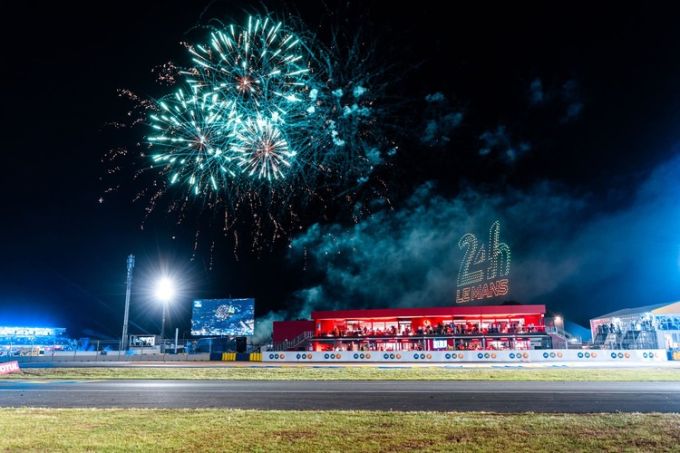 De 94e editie 24 Uur van Le Mans FIA World Endurance Championship Le Mans by night