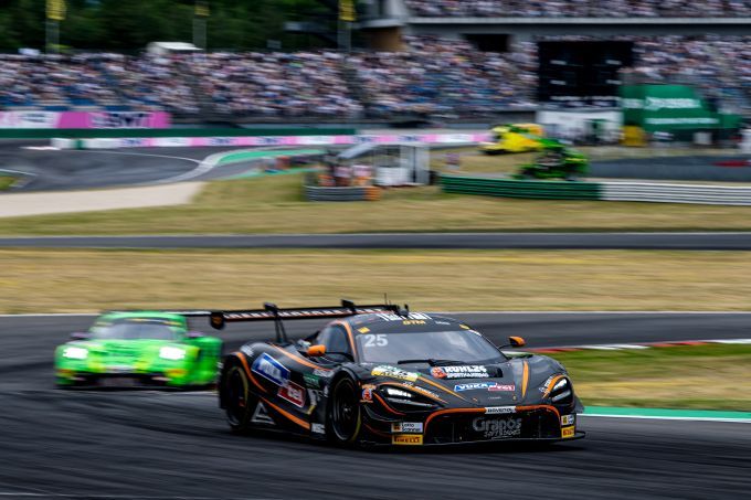 DTM Race 5 2026 zaterdag 20 juni Lausitzring Ben Dorr winnaar met McLaren