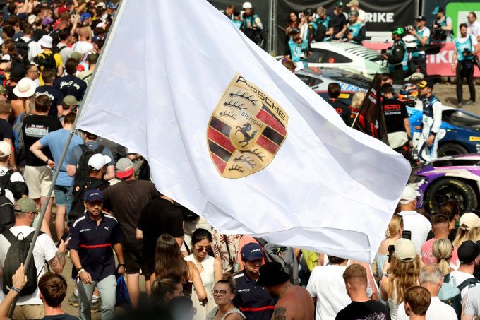 CrowdStrike 24 Hours of Spa 2026 Foto 39 Porsche vlag