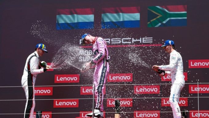 Porsche Mobil 1 Supercup 2026 Red Bull Ring foto 3