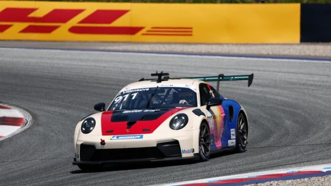 Porsche Mobil 1 Supercup 2026 Red Bull Ring foto 5 Jacques Villeneuve actie