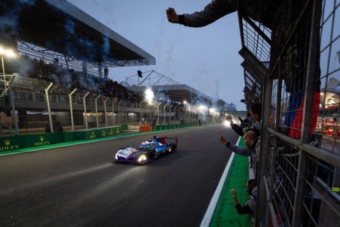 BMW Team WRT @ FIA WEC Rolex 6 Hours of São Paulo foto 1
