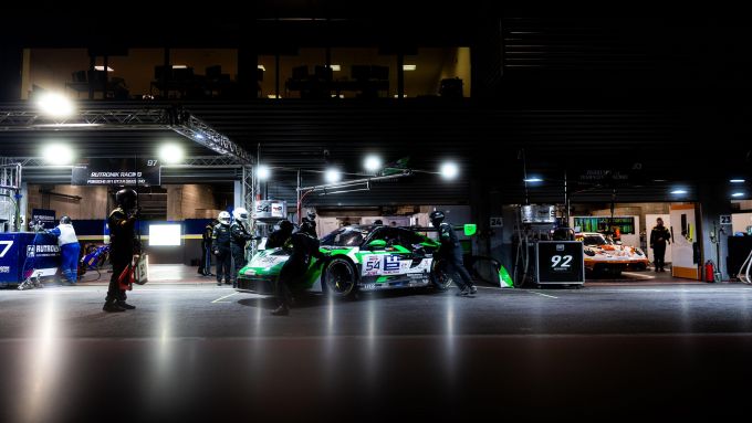 Porsche @ CrowdStrike 24 Hours Spa 2026 Foto 23