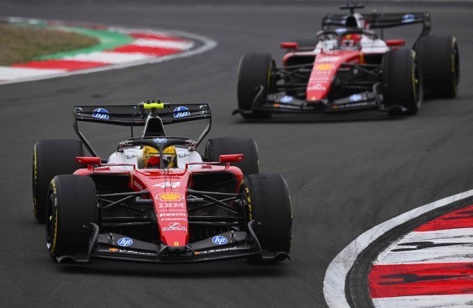 Ferrari F1 Lewis Hamilton Charles Leclerc foto 2