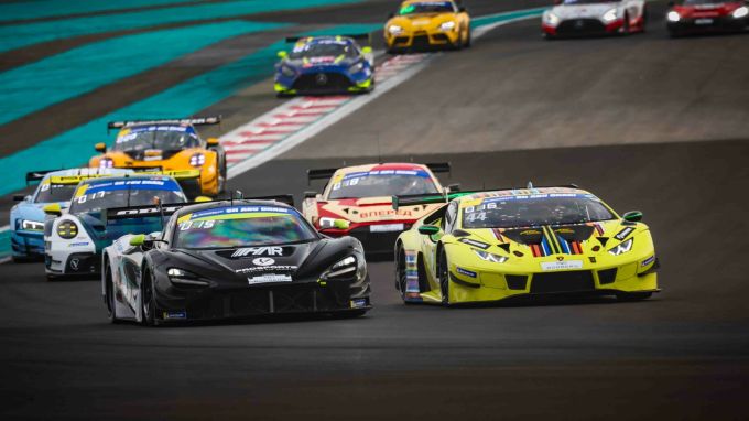 Creventic winterkalender YAS 12 HOURS, 24H DUBAI en 6H ABU DHABI foto 5