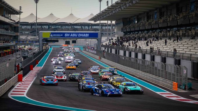 Creventic winterkalender YAS 12 HOURS, 24H DUBAI en 6H ABU DHABI foto 1