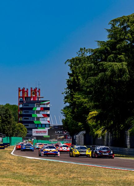Start Porsche Carrera Cup Benelux op Imola