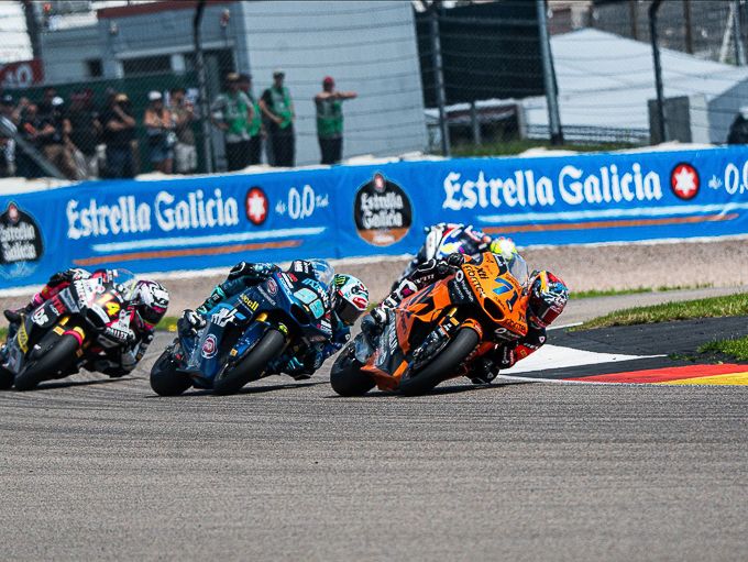 Momoven Idrofoglia RW Racing