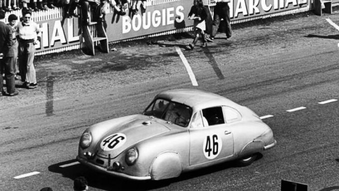Raceborn – 75 Years of Porsche Motorsport-tentoonstelling Porsche Museum foto PN 9