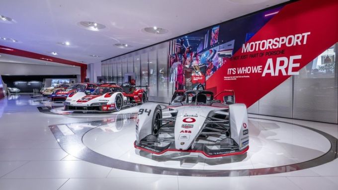Raceborn – 75 Years of Porsche Motorsport-tentoonstelling Porsche Museum foto PN 6